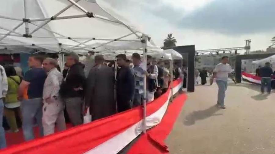 إقبال كبير للناخبين بمنطقة السيدة زينب