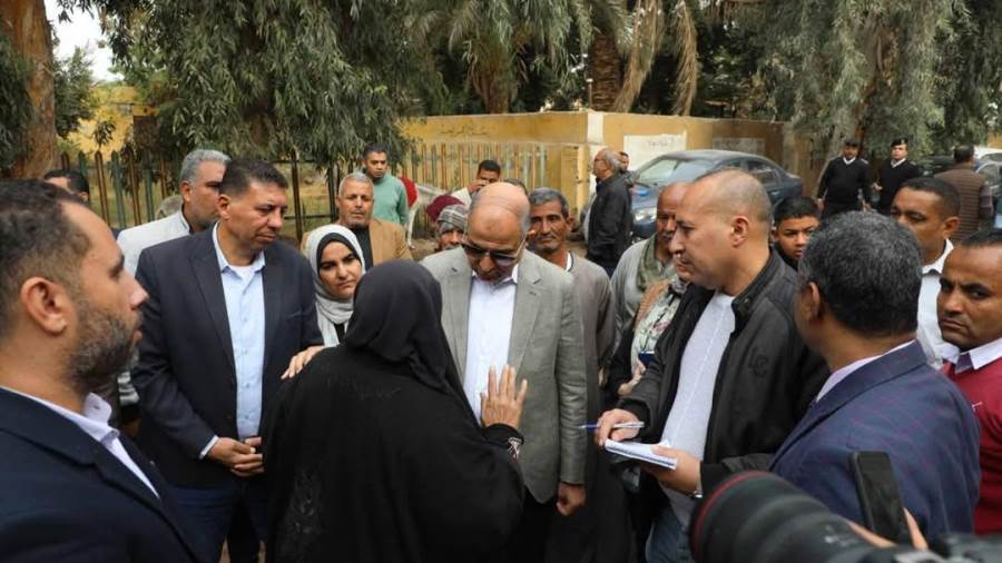 محافظ المنيا خلال الجوله