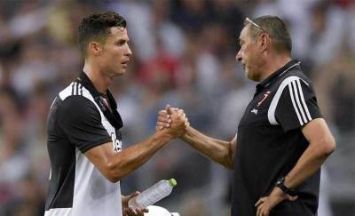 "ساري" يتغزل في قدرات "رونالدو".. ويصرح: لاعب من طراز عالمي