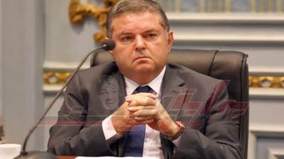 وزير قطاع الأعمال يهنئ العمال بعيدهم: "نقدر جهودكم"