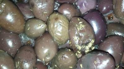 صحة الشرقية: ضبط ٤ أطنان مخللات فاسدة