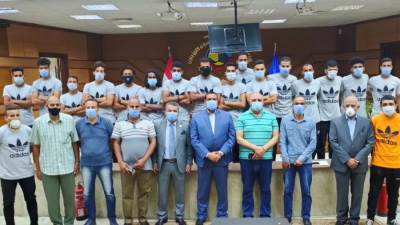 محافظ البحيرة يلتقي لاعبي مركز شباب كفر قشاش بشبراخيت