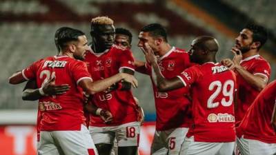 تعرّف على القنوات الناقلة ومواعيد مباريات كرة القدم.. اليوم السبت