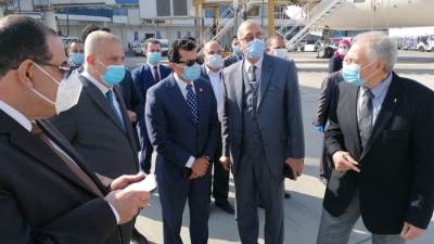 وزير الرياضة يشهد وصول منتخب اليابان للمشاركة في المونديال