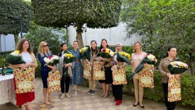 المركز الروسي يكرم المرأة في عيد الأم