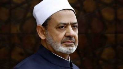 الإمام الطيب: الإسلام دين الوسطية والمسلمون هم الأمة الوسط