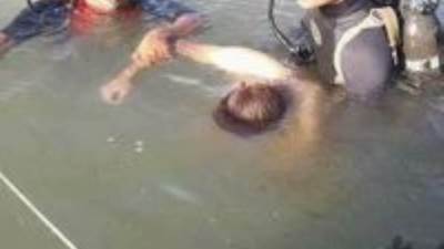 انتشال جثة عامل لقي مصرعه غرقا في نهر النيل بساقلتة سوهاج