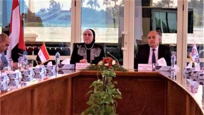 نيفين جامع: إتاحة خدمات التنمية الصناعية بالمحافظات تيسيرًا على المستثمرين