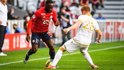 نيس يفوز على ليل في الدوري الفرنسي لكرة القدم