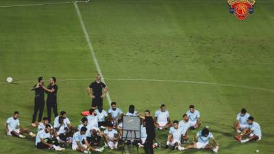 سيراميكا كليوباترا يختتم تدريباته استعدادا لمواجهة الزمالك