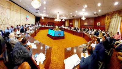 محافظ البحيرة يؤكد تعظيم جميع موارد الدولة ودفع العمل بكل المشروعات