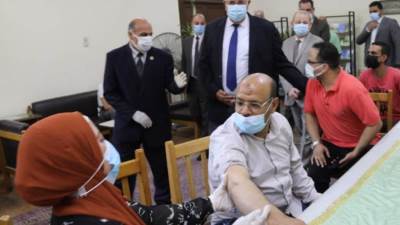 مد أعمال لجان تطعيم العاملين بالزارعة ضد كورونا