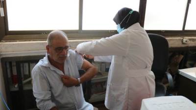 تطعيم العاملين في مديرية القوى العاملة بشمال سيناء ضد كورونا