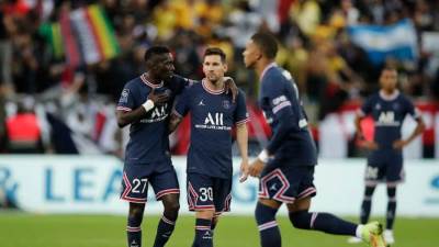 ظهور «ميسي» في فوز باريس بثنائية «مبابي» على ريمس