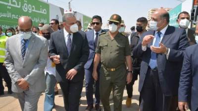 محافظ سوهاج يستقبل قافلة " أبواب الخير " أكبر قافلة مساعدات إنسانية 