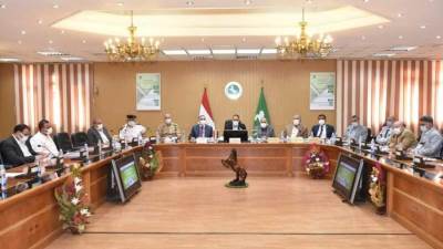 محافظ الشرقية يناقش استعدادات المحافظة لمواجهة التقلبات الجوية وسقوط الأمطار