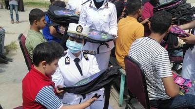 حقائب مدرسية هدية مديرية أمن البحيرة للطلاب ذوى الاحتياجات الخاصة