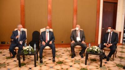 محافظ البحيرة يشهد مؤتمر يوم المدن العالمي "تكيف وتعزيز قدرات المدن لمقاومة التغيرات المناخية"