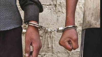 ضبط تشكيل عصابي بالجيزة لسرقة حقائب اليد من المواطنين بالطريق العام