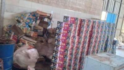 ضبط مواد غذائية مجهولة المصدر داخل مصنع بدون ترخيص بالشرقية