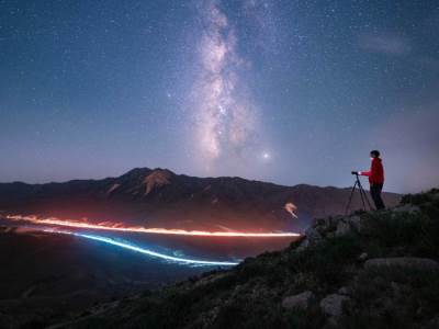 سياحة مراقبة النجوم تتألق في منطقة نينغشيا بشمال غربي الصين