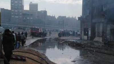 الانتهاء من أعمال تبريد مصنع الملابس المحترق بشبرا الخيمة 