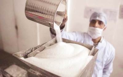 "السلع التموينية" تتعاقد على شراء 100 ألف طن سكر خام من البرازيل