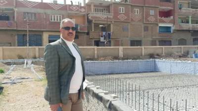 "الصبروط" يتابع الأعمال الإنشائية لحمام السباحة بسنديون 