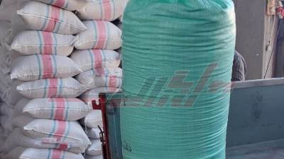 حماية المستهلك تضبط 15 طن علف و4 أطنان قمح حجبت عن التداول بكفر الشيخ