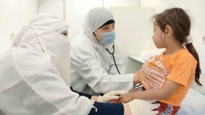 حياة كريمة.. تقدم الخدمات الطبية لـ1768 حالة بقرية منقطين بالمنيا