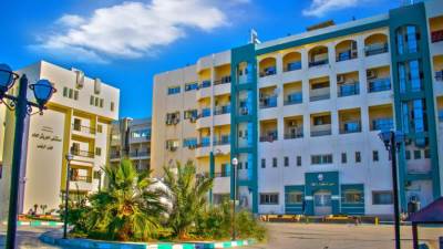 14 طبيبًا وطبيبة من 4 جامعات ينفذون بروتوكول التعاون الطبي في مستشفى العريش