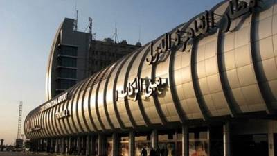 جمارك مطار القاهرة تضبط محاولتي تهريب كمية من السجائر الإلكترونية ومستلزماتها