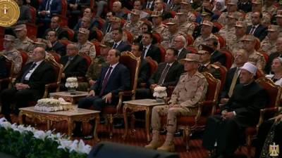 عاجل.. الرئيس السيسي يشاهد الفيلم التسجيلي "رموز خالدة"