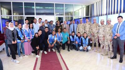 "طلاب من أجل مصر" بجامعة سوهاج تكرم أسر الشهداء 