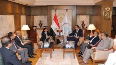 "الرعاية الصحية" و"الصحة العالمية" يستعرضان المسودة النهائية لدراسة الحسابات الصحية القومية بـ"مصر"