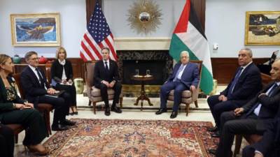 مصادر تكشف لـ "معا" : الرئيس الفلسطيني يغادر الاردن وينسحب من لقاء القمة المقرر غدا