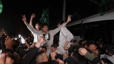 عاجل | الاحتلال الإسرائيلي يفرج عن 39 طفلا فلسطينيًا ضمن الدفعة الثالثة من "صفقة التبادل"