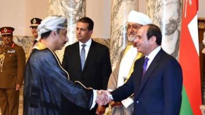 سفير عُمان بالقاهرة يهنئ الرئيس السيسي بفوزه في الانتخابات الرئاسية