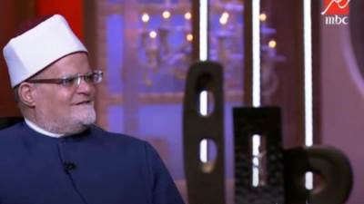 عطية لاشين: الأذان عبادة بدنية لا يحل فيه أن ينوب شخص عن شخص