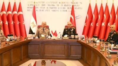 رئيس الأركان يعود إلى أرض الوطن بعد انتهاء زيارته الرسمية لجمهورية تركيا