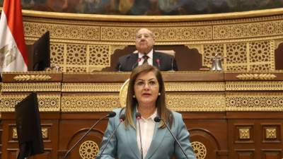 وزيرة التخطيط تلقي بيان مشروع خطة التنمية الاقتصادية والاجتماعية للعام المالي 24/2025