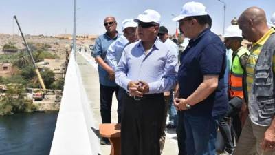 وزير النقل ومحافظ أسوان يتابعان جاهزية محور بديل خزان أسوان للافتتاح خلال الفترة المقبلة