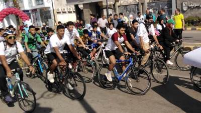 سكرتير بنى سويف يطلق شارة بدء الماراثون ضمن الاحتفال باليوم العالمي للدراجات