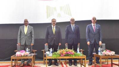 محافظ أسيوط يشهد فعاليات ملتقى جامعة أسيوط الأول لطلاب الثانوية العامة وما يعادلها