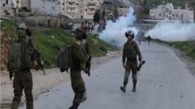 إصابة 4 فلسطينيين برصاص الاحتلال الإسرائيلي في نابلس والخليل