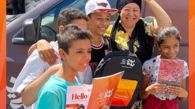 "بداية جديدة" تجوب المحافظات لتوزيع مستلزمات الدراسة قبل انطلاق العام الدراسي