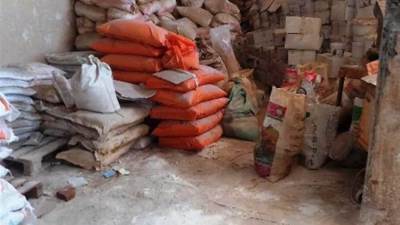 ضبط مصنعين لإنتاج مخصبات زراعية مجهولة المصدر في الخانكة