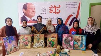 تعليم الديكوباج لعضوات أندية الفتاة بكفر الشيخ