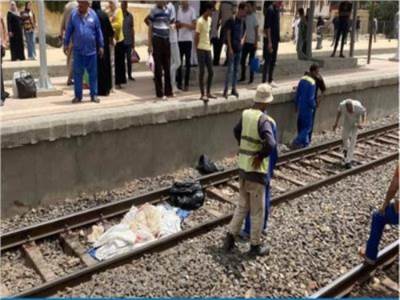مصرع ربة منزل أثناء عبور شريط السكة الحديد بمزلقان طوخ