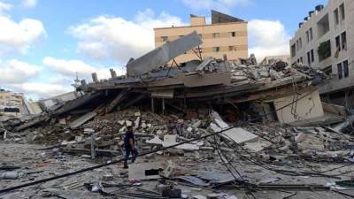 استشهاد 4 فلسطينيين في غارة إسرائيلية على دير البلح وسط غزة